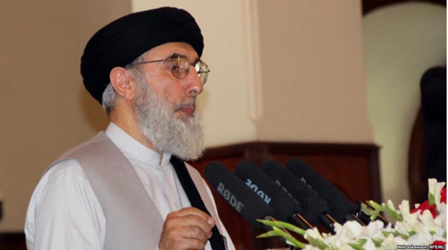 حکمتیار: برخی کشورها مواد سوخت را برای جنگ در افغانستان فراهم می‎کنند